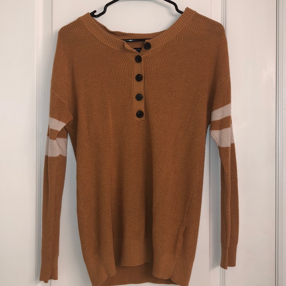 🍂 AE Buttoned Sweater 🍂